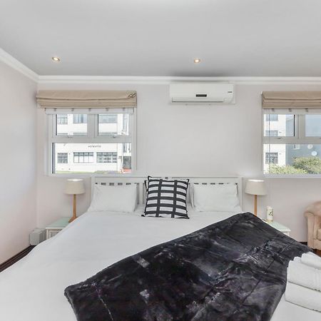 Anchor Bay Workation Hotel Kaapstad Buitenkant foto