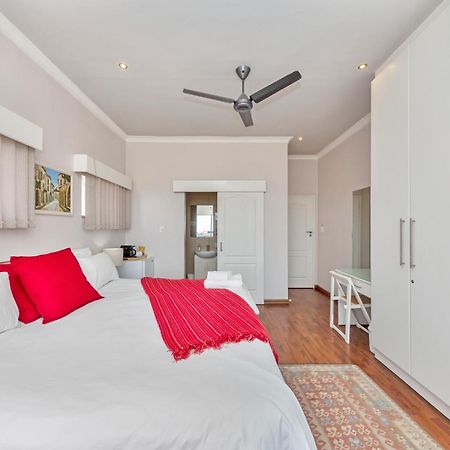 Anchor Bay Workation Hotel Kaapstad Buitenkant foto