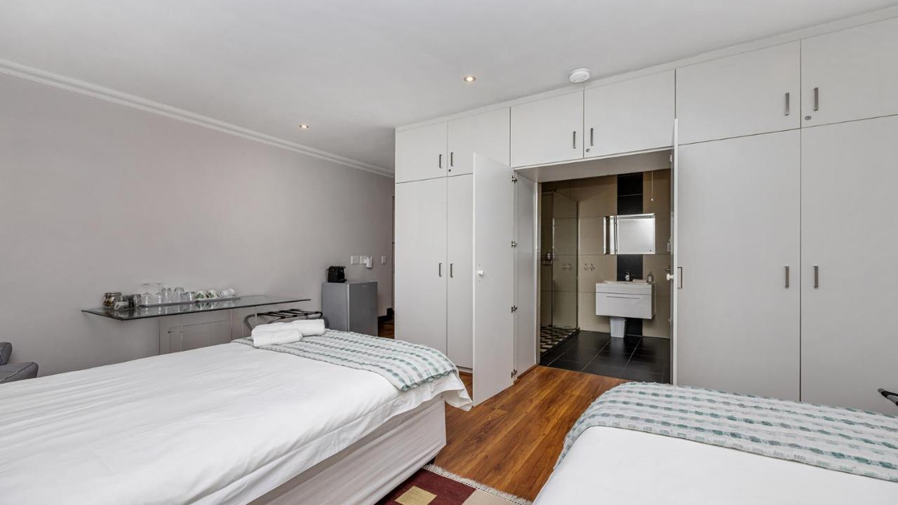 Anchor Bay Workation Hotel Kaapstad Buitenkant foto