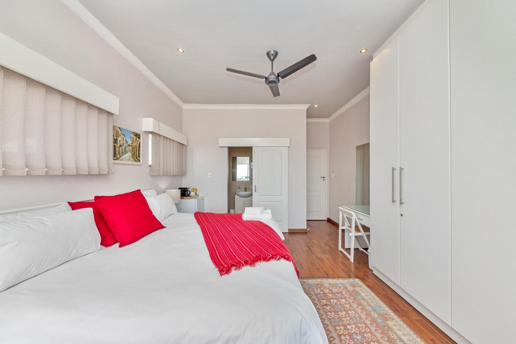Anchor Bay Workation Hotel Kaapstad Buitenkant foto